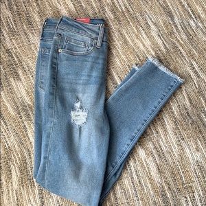 ❗️SOLD❗️MAXSTUDIO High Waisted Jeans